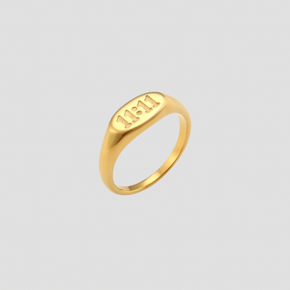 11:11 Signet Ring - GRISÉ NYC 