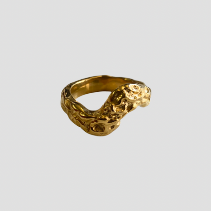 Rugged V 18k Gold Ring - GRISÉ NYC 1