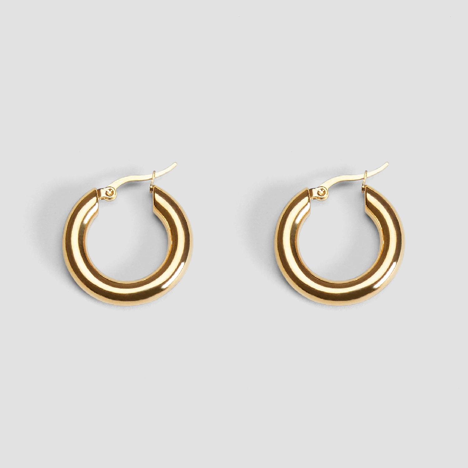 Medium 18k Gold Hoop Earrings - 25mm - GRISÉ NYC 1