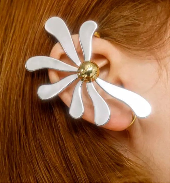 2-Tone Flower Ear-Cuff