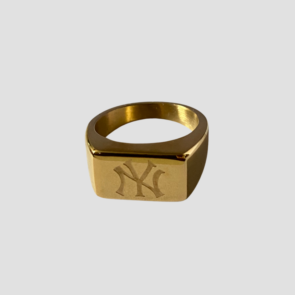 New York Yankees Ring - 18k Gold - Premium Rings from GRISE NYC - Just $60! Shop now at GRISÉ NYC