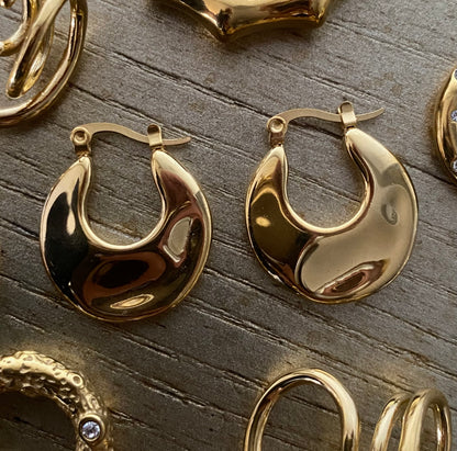 Flat 18k Gold Hoop Earrings - GRISÉ NYC 2