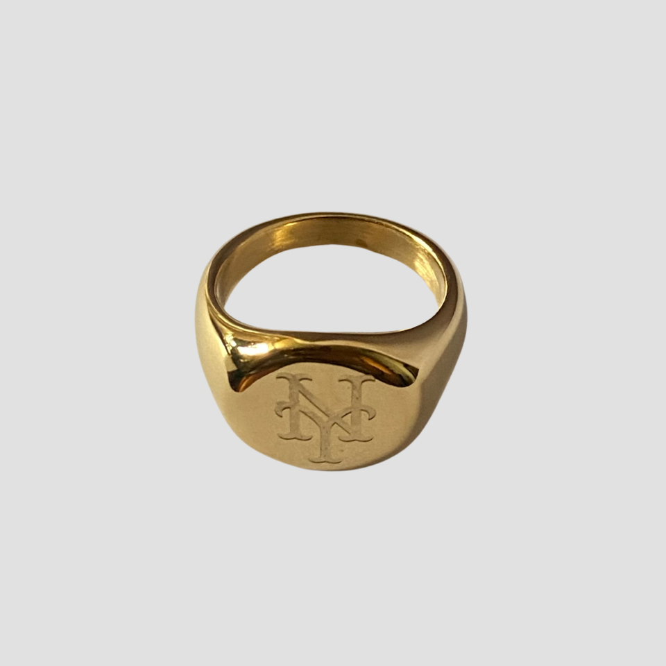 METS 18k Gold Ring - Premium Rings from GRISE NYC - Just $60! Shop now at GRISÉ NYC