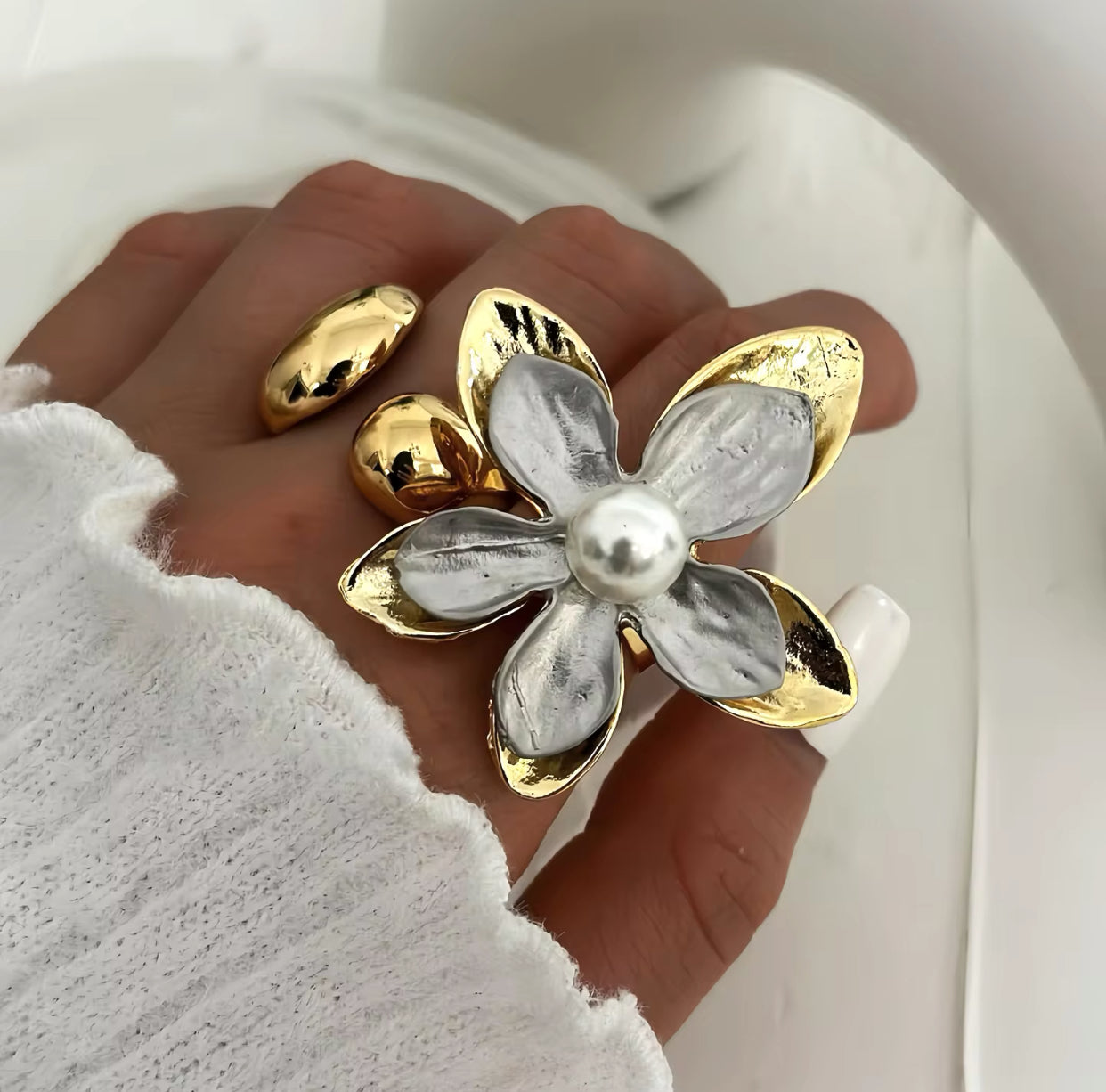 2-Tone Flower Pearl 18k Gold Ring  is - GRISÉ NYC 3