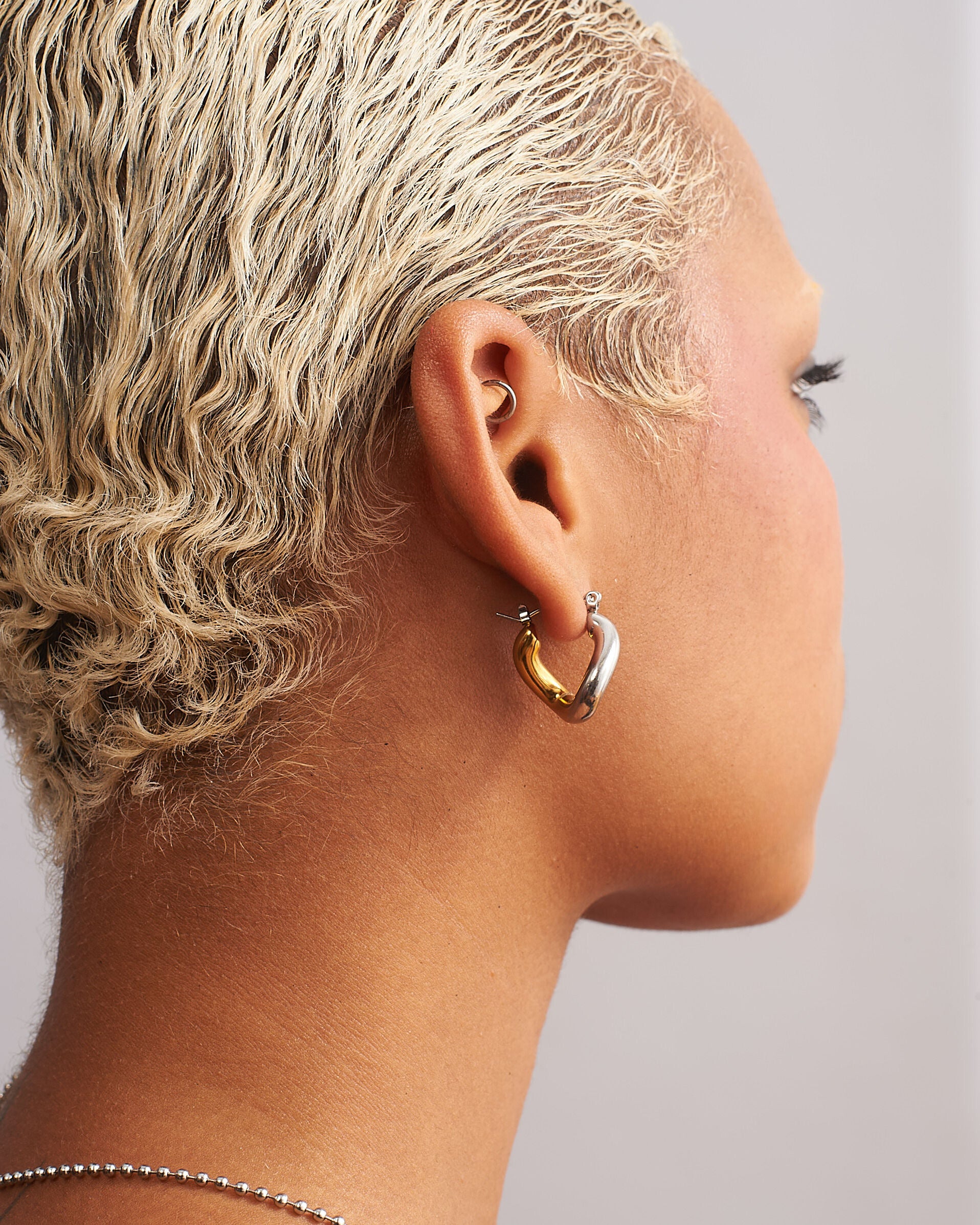 2-Tone Trapezoid Twist Hoop Earrings - GRISÉ NYC 3