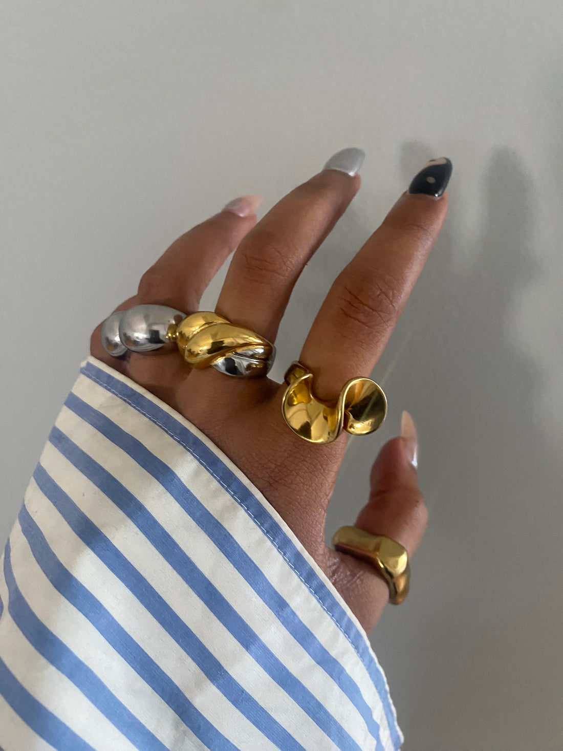 2-Tone XL Bubble Ring - Premium Rings from GRISE NYC - Just $66! Shop now at GRISÉ NYC