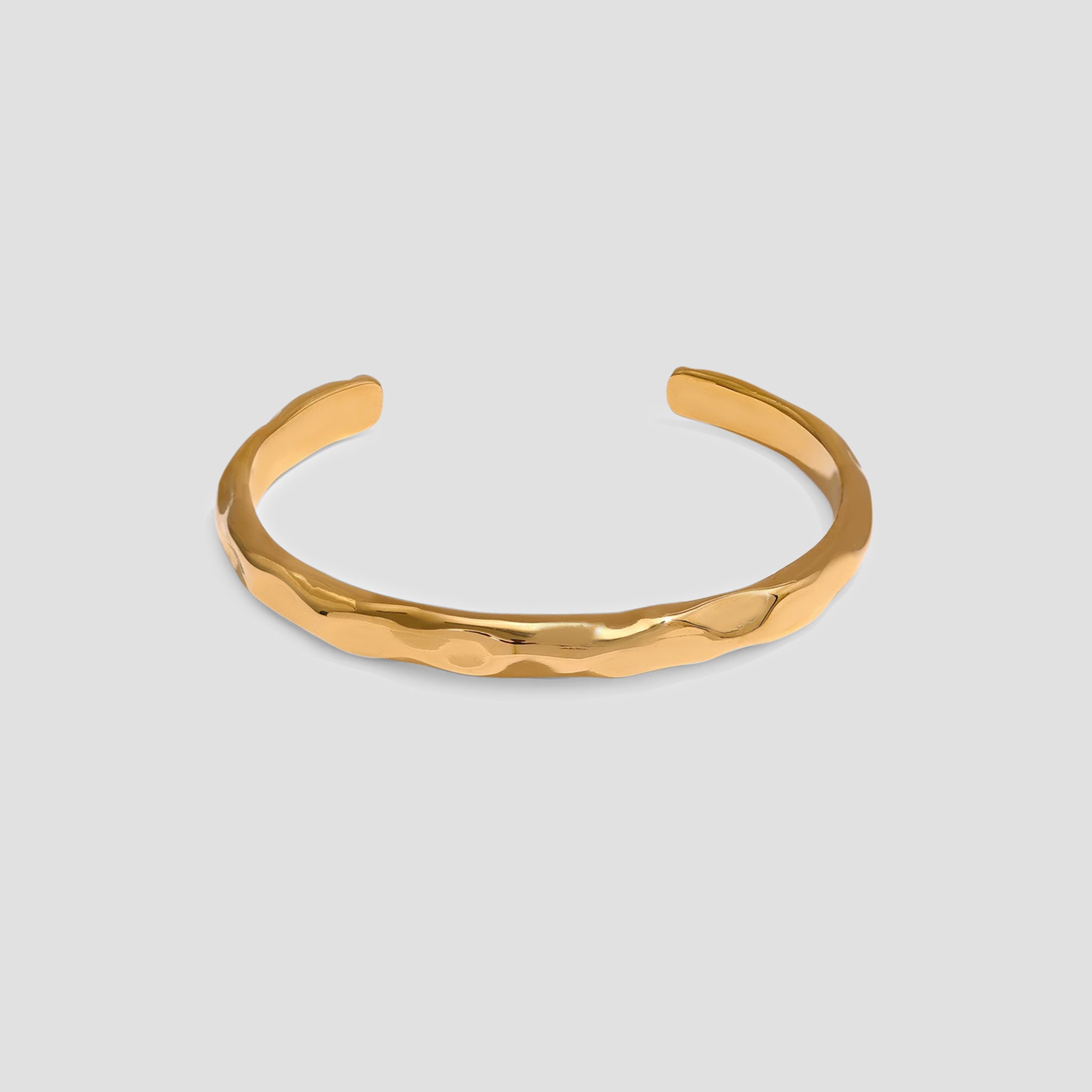 Hammered 18k Gold Cuff Bracelet - GRISÉ NYC 1