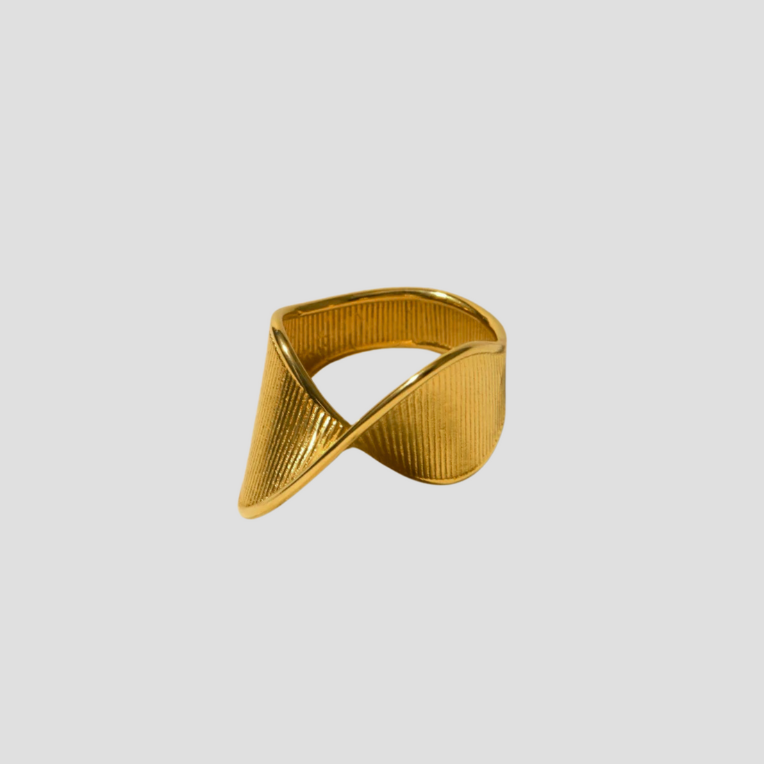 Ribbon Twist 18k Gold Ring - GRISÉ NYC 1