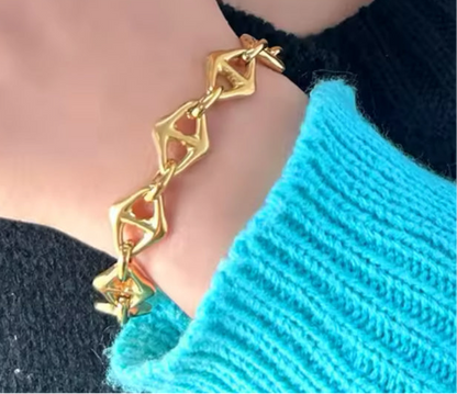 Triangle Mariner 18k Gold Bracelet