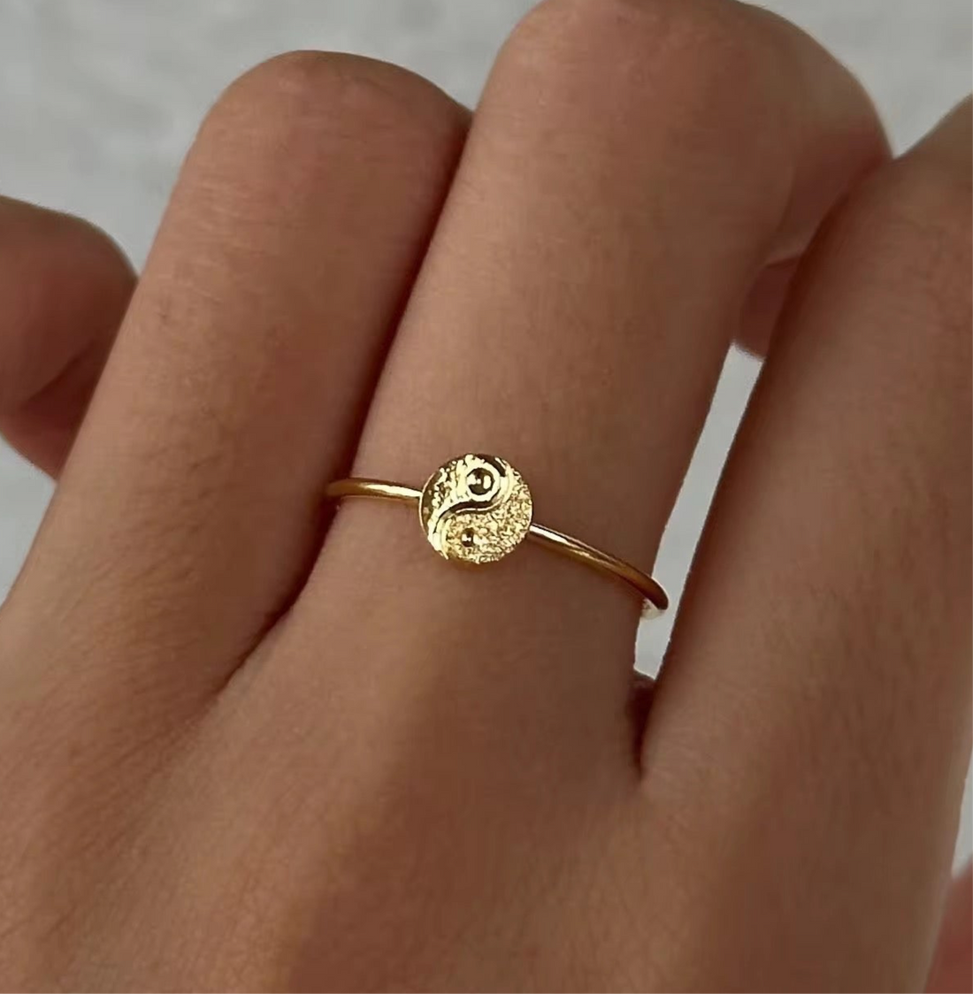 Dainty Ying Yang 18k Gold Ring - GRISÉ NYC 1